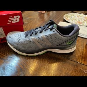 New Balance Men's Shoe